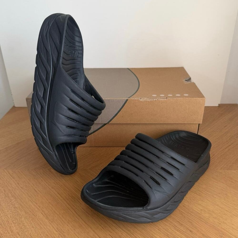 HOKA ONE ONE Ora ‘Triple Black’ Unisex Recovery Sandals- SZ M 8- W 10